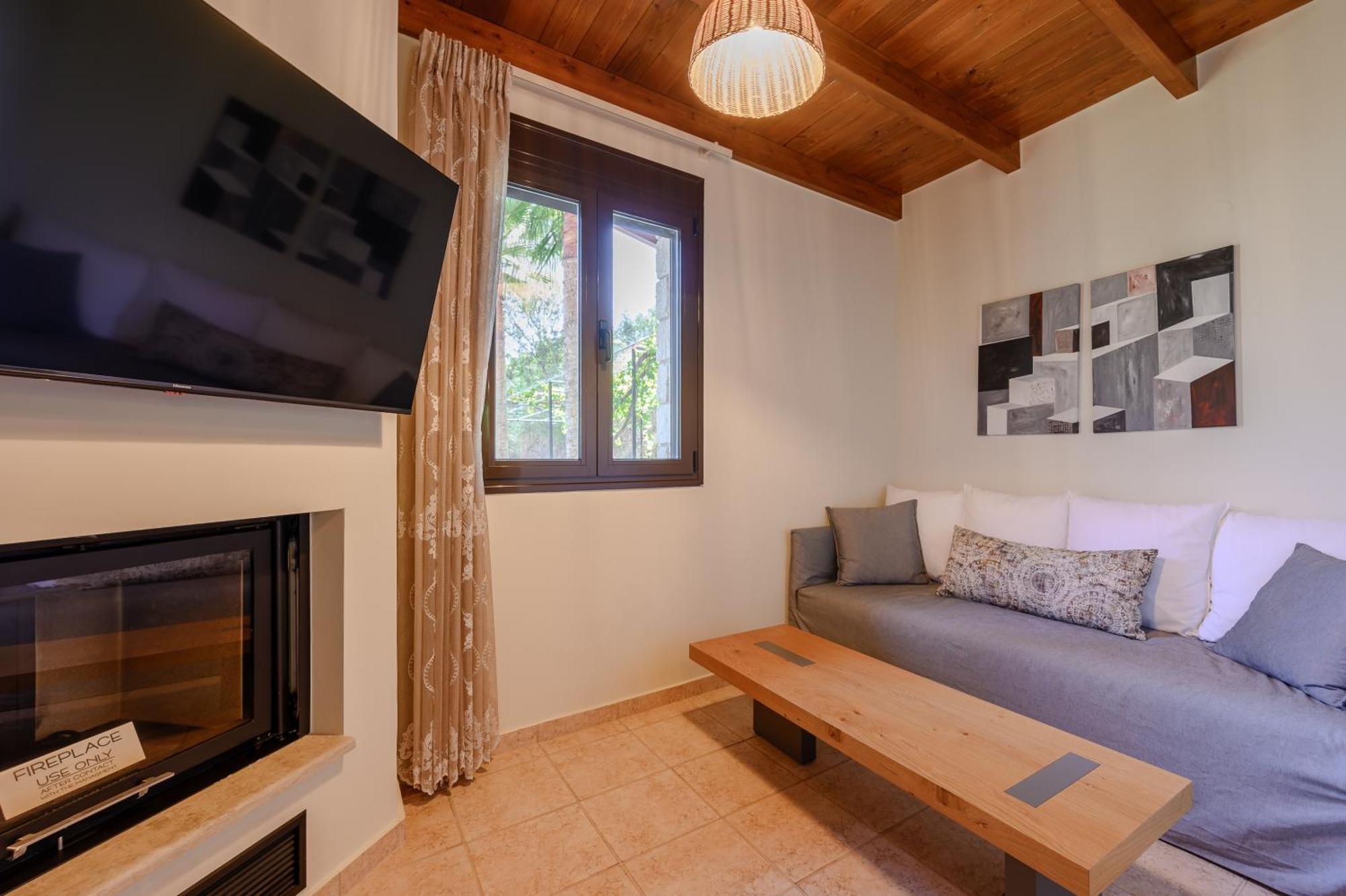 Kipo Paradiso Spa, Yoga & Gym Resort Kirianna エクステリア 写真